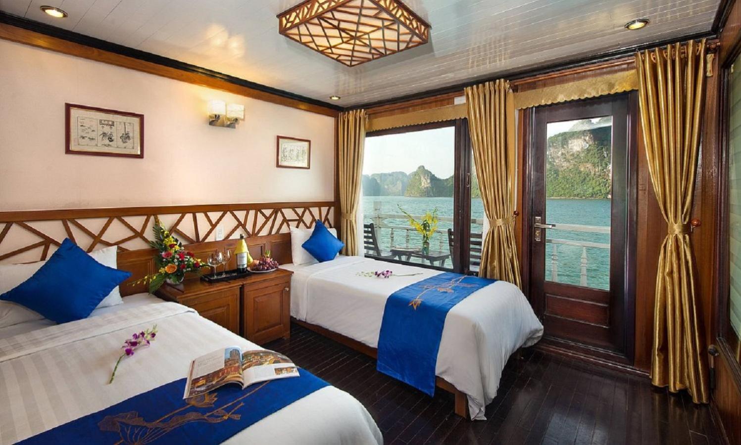 รอยัล พาเลซ ครูซ Hotel ฮาลอง ภายนอก รูปภาพ