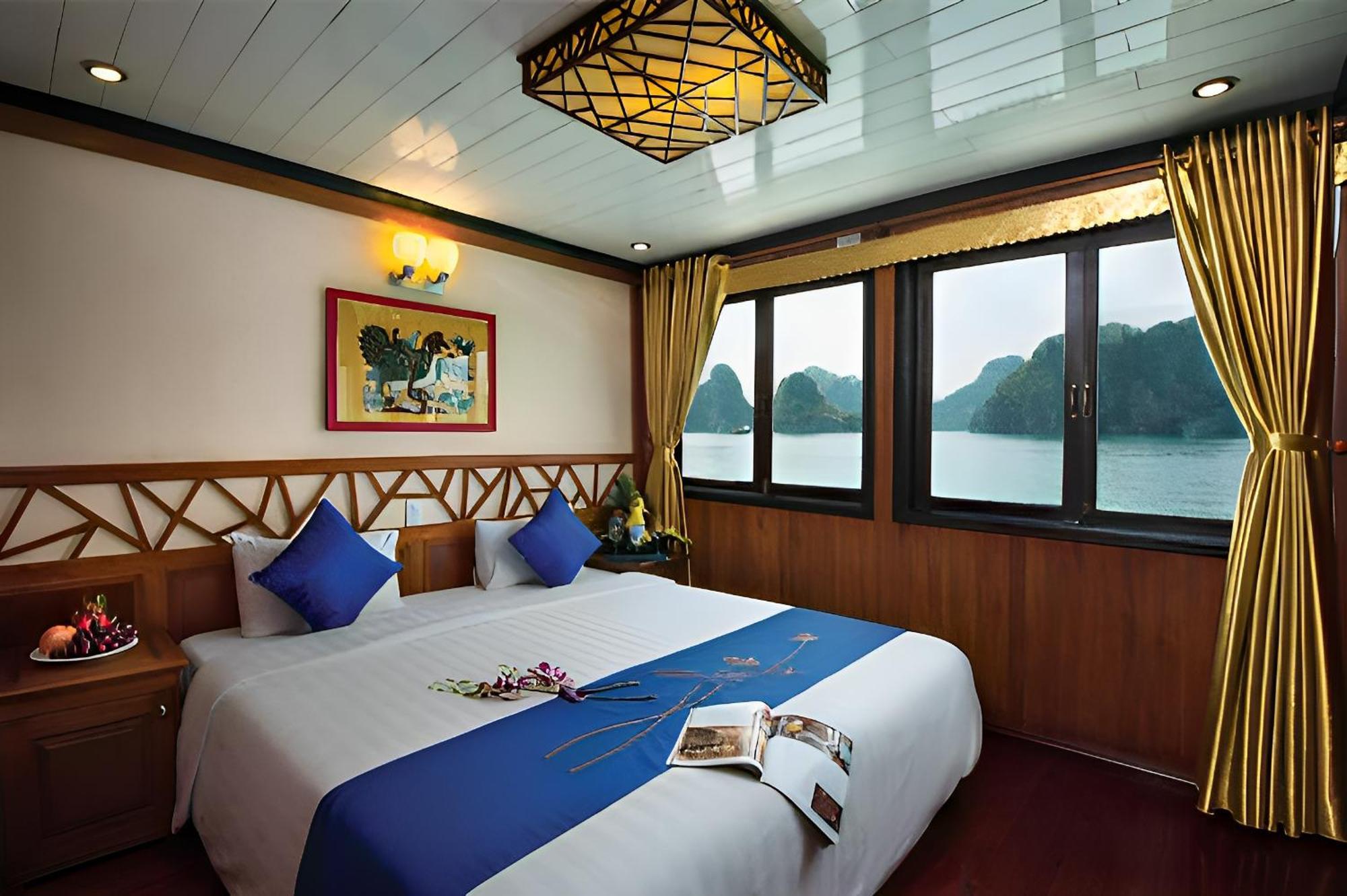รอยัล พาเลซ ครูซ Hotel ฮาลอง ภายนอก รูปภาพ