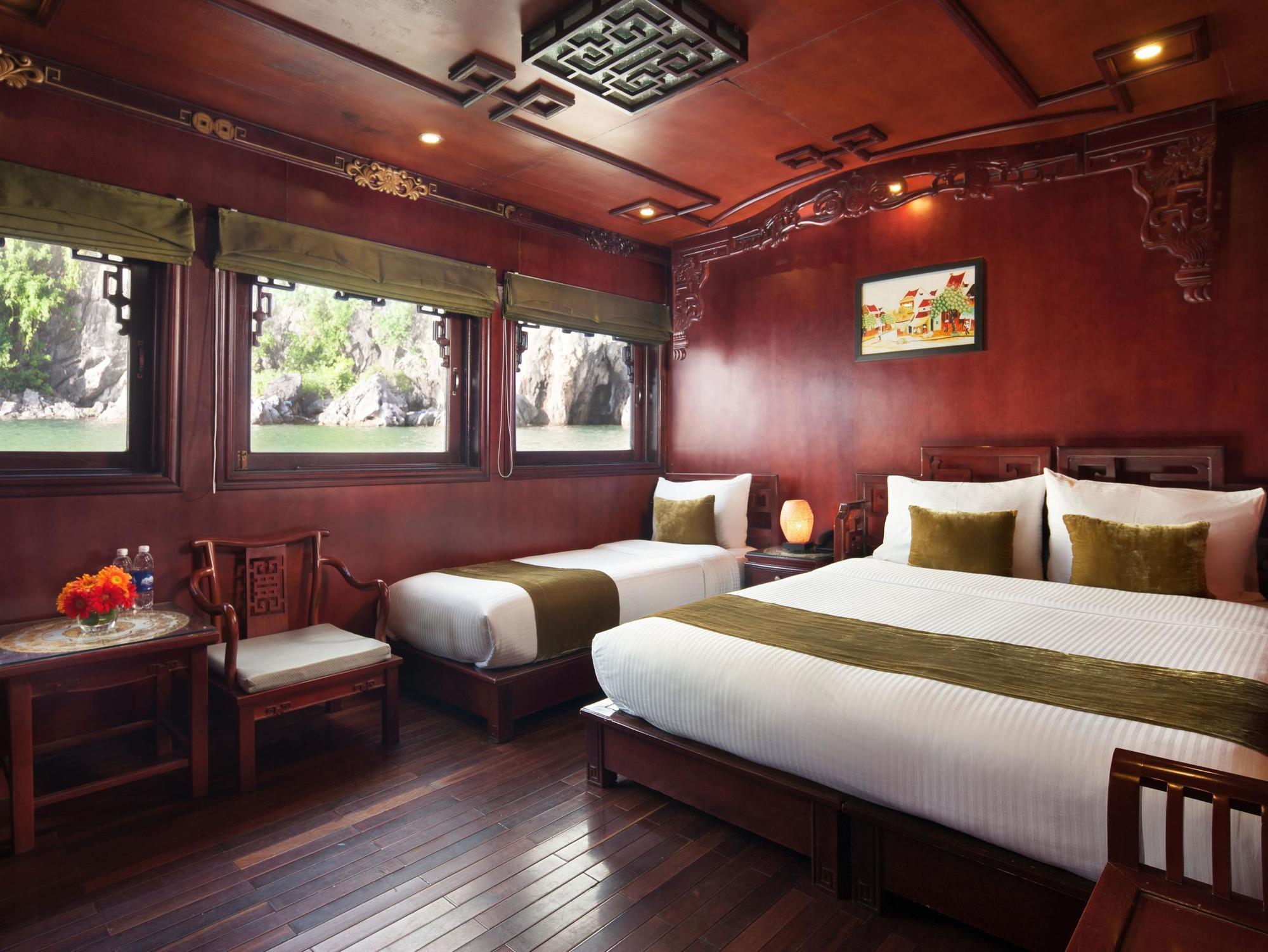 รอยัล พาเลซ ครูซ Hotel ฮาลอง ภายนอก รูปภาพ