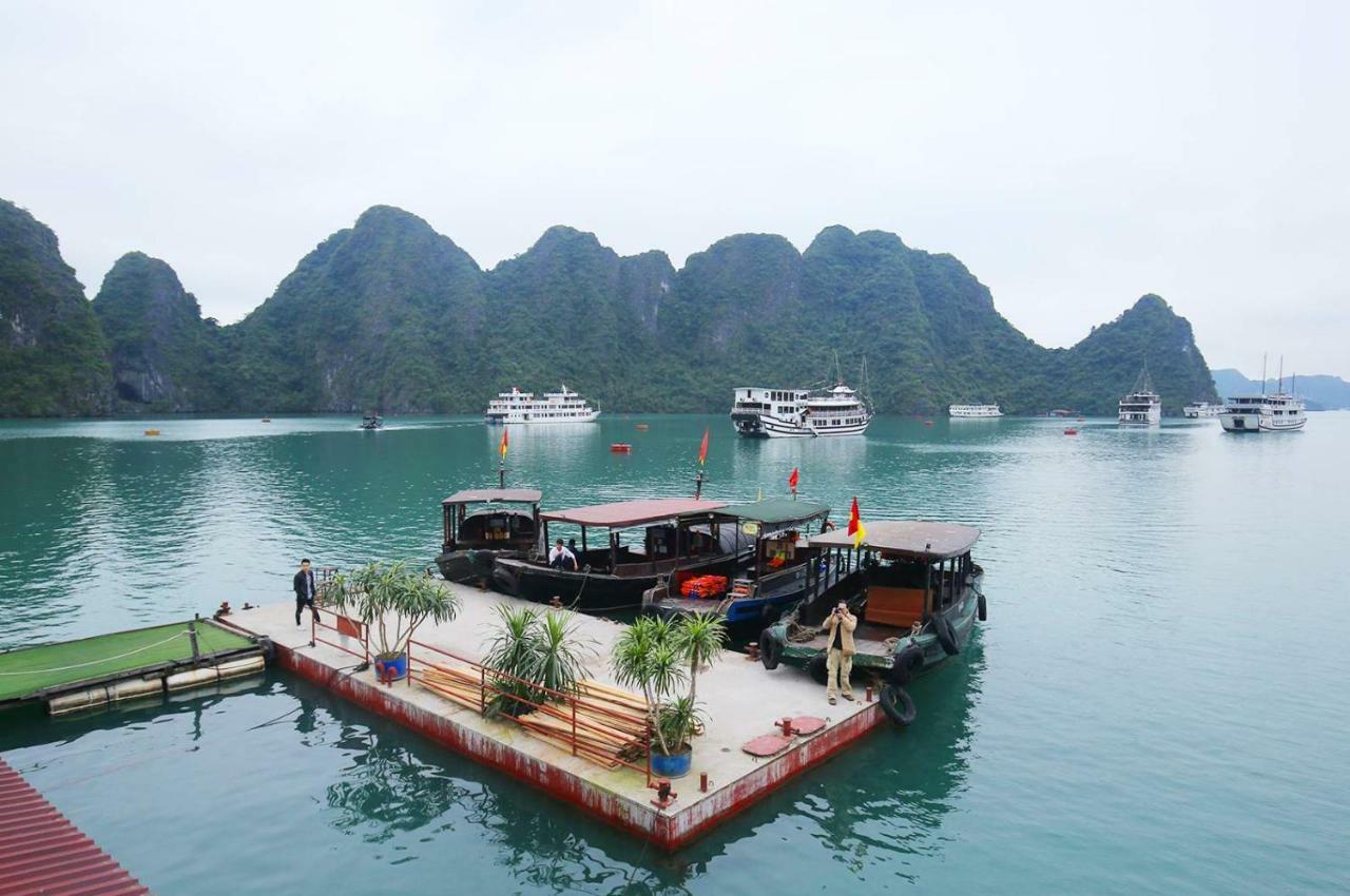 รอยัล พาเลซ ครูซ Hotel ฮาลอง ภายนอก รูปภาพ